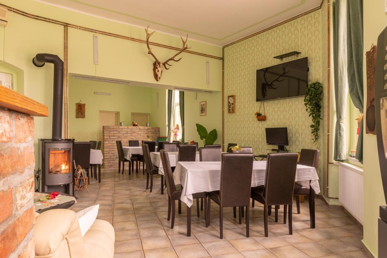 Kuca Za Odmor Baranjski Dvori Hotel Zmajevac Екстериор снимка