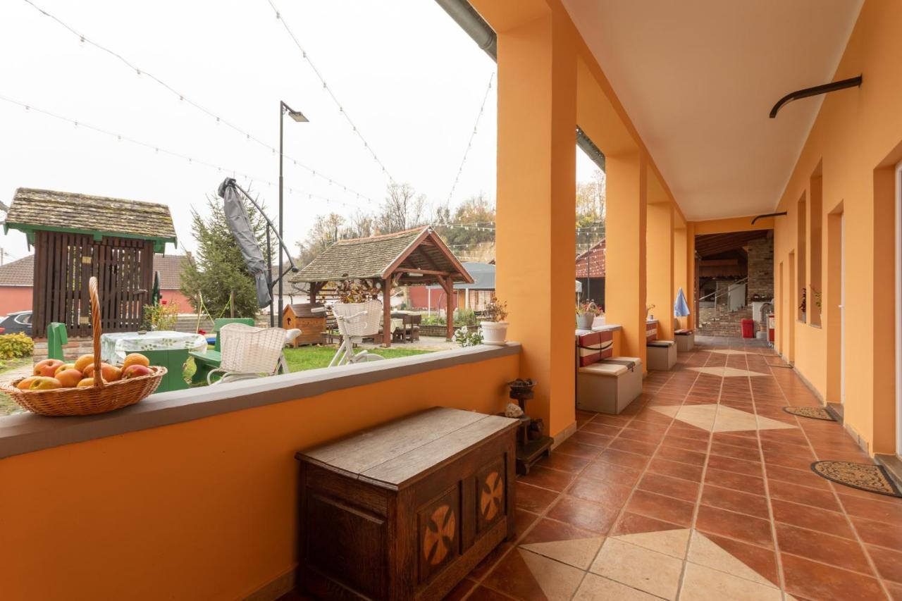 Kuca Za Odmor Baranjski Dvori Hotel Zmajevac Екстериор снимка