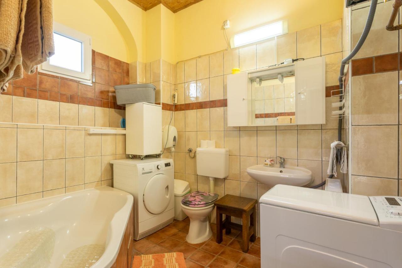 Kuca Za Odmor Baranjski Dvori Hotel Zmajevac Екстериор снимка