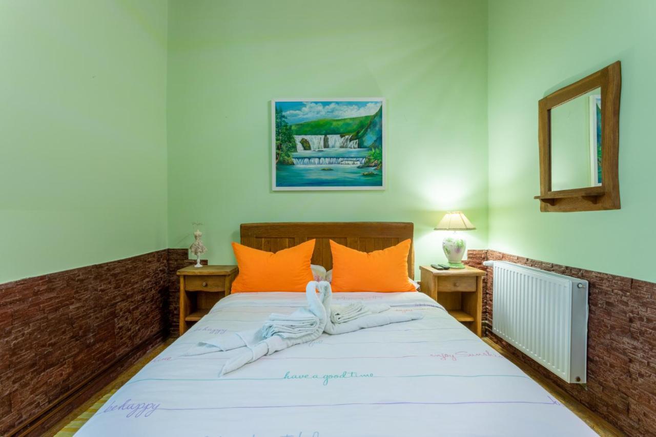 Kuca Za Odmor Baranjski Dvori Hotel Zmajevac Екстериор снимка